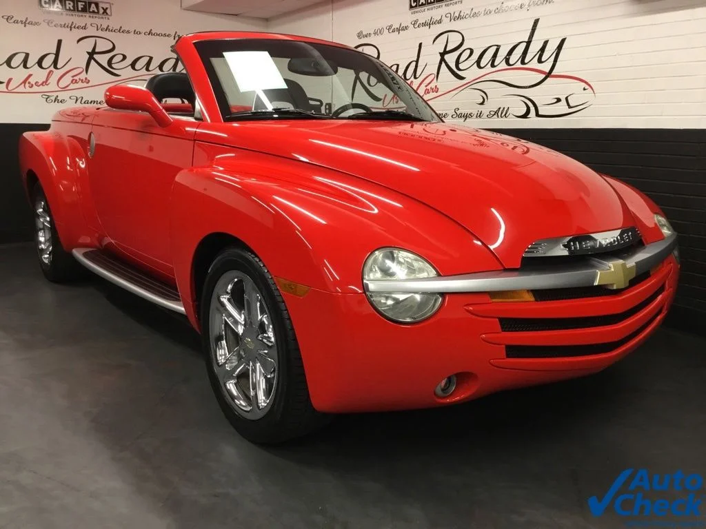 Used 2005 Red Chevrolet Base image 3