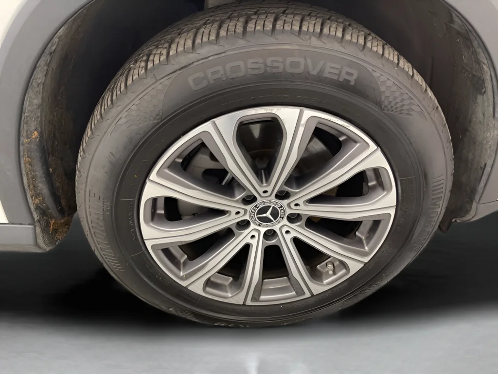 2024 Mercedes-Benz GLC GLC 300 - Photo 37