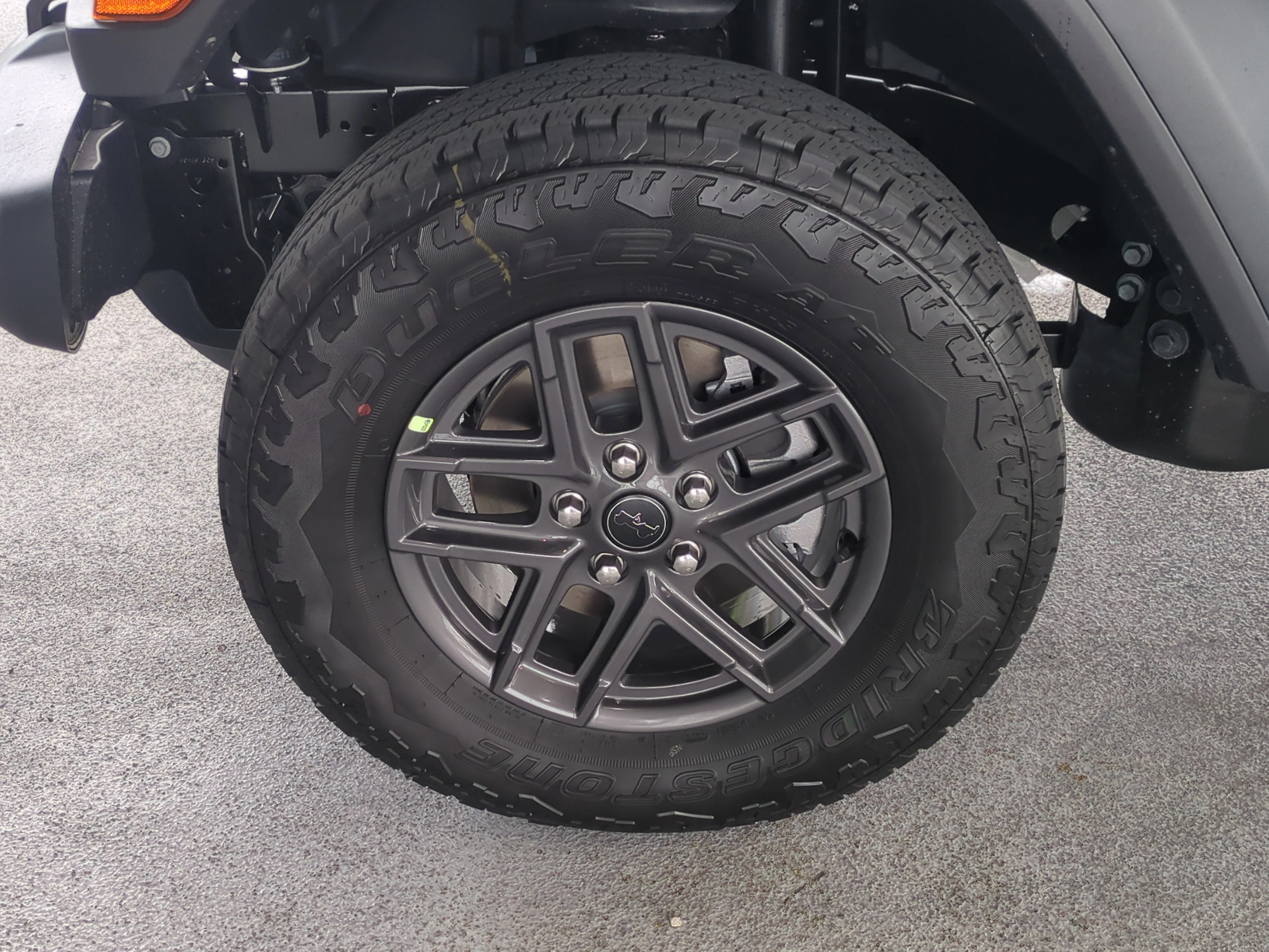 New 2026 Granite Crystal Metallic Clear-Coat Exterior Paint Jeep Sport S image 10