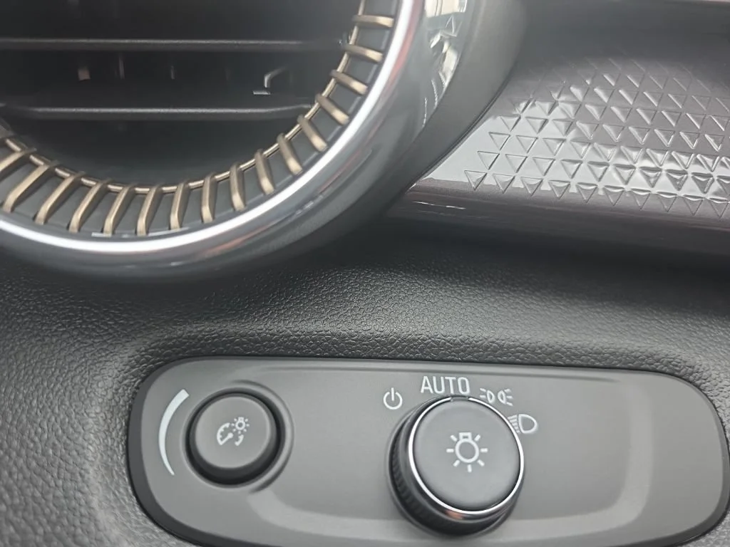 2026 Chevrolet Trax Activ - Photo 13