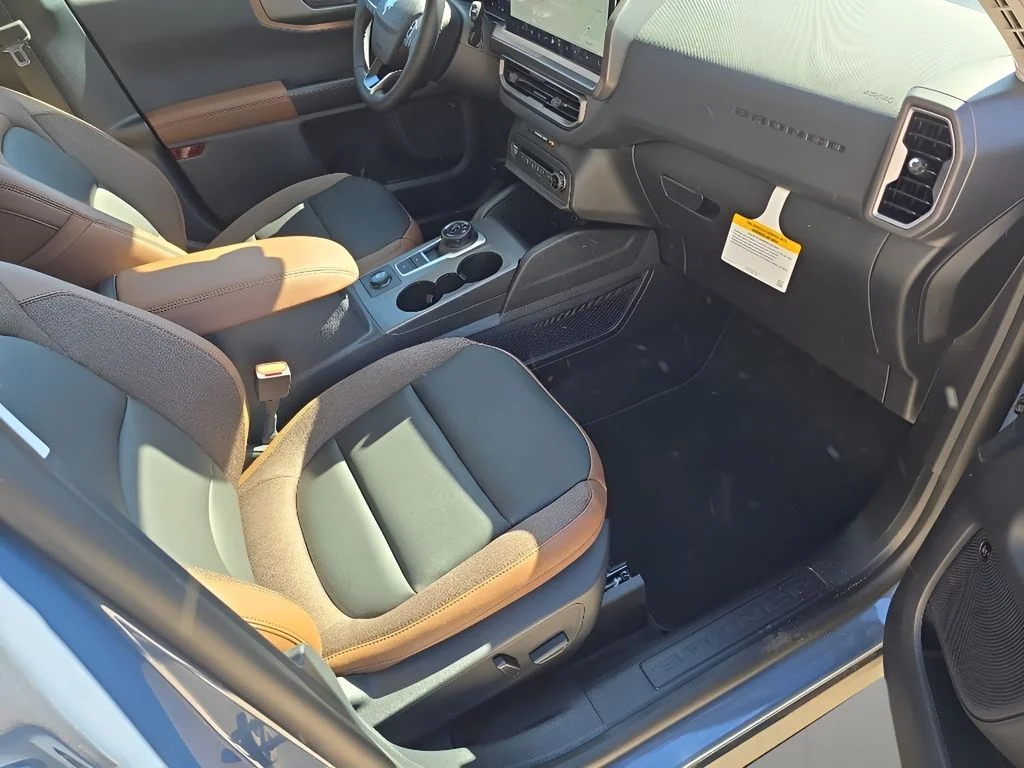 New 2025 Azure Gray Metallic Tri-Coat Ford Outer Banks® image 36