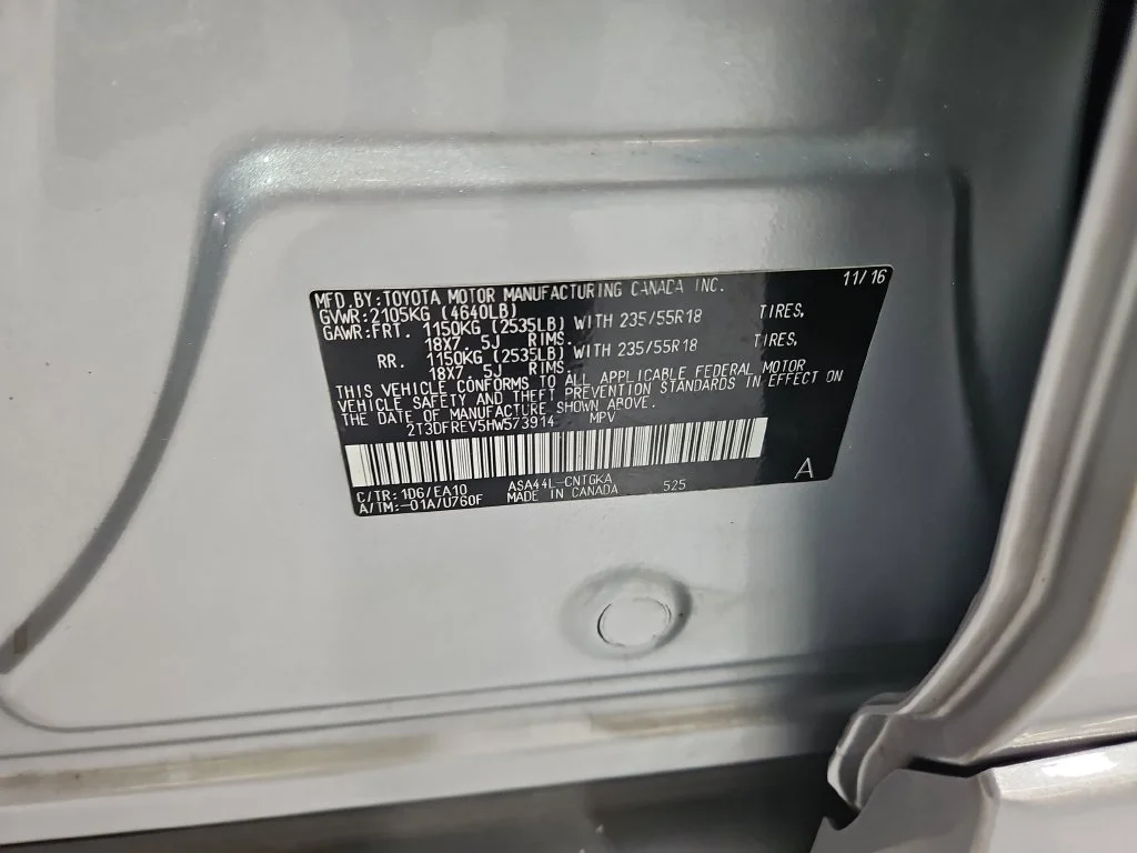 Used 2017 Silver Toyota Platinum image 30
