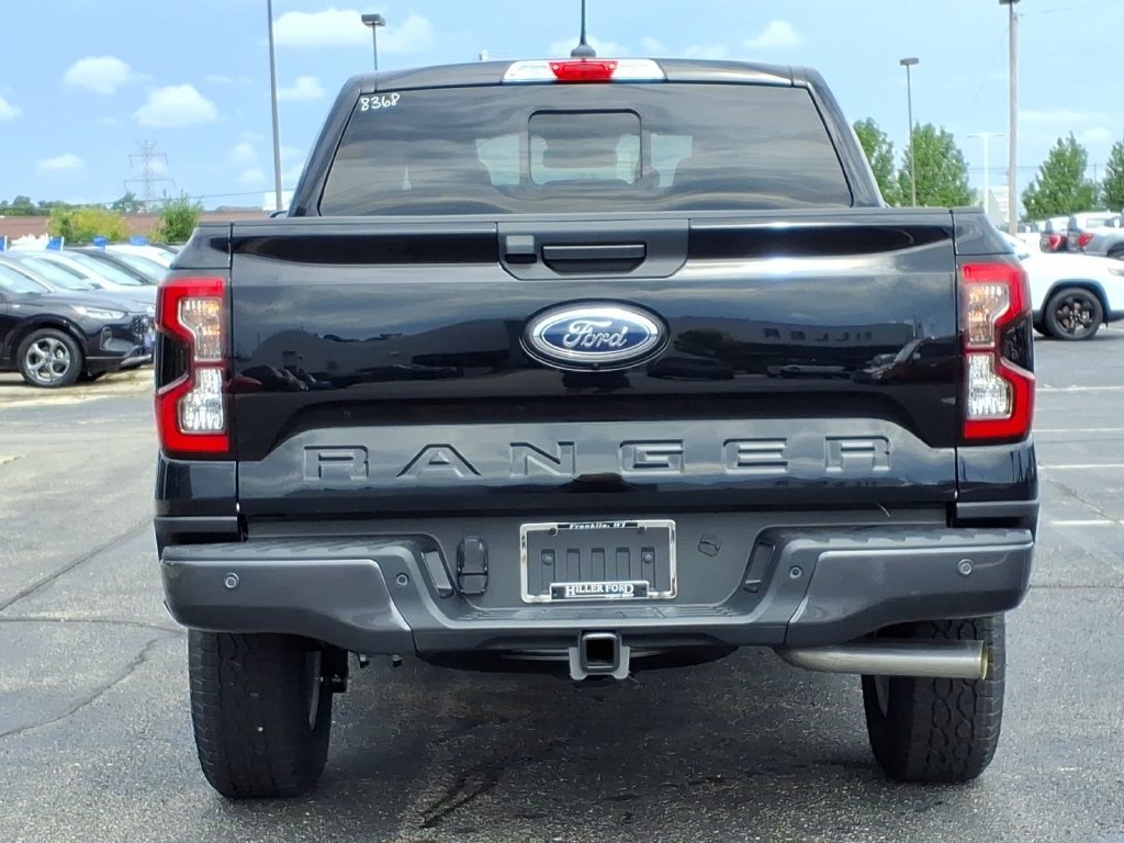 New 2026 Shadow Black Ford XLT image 4