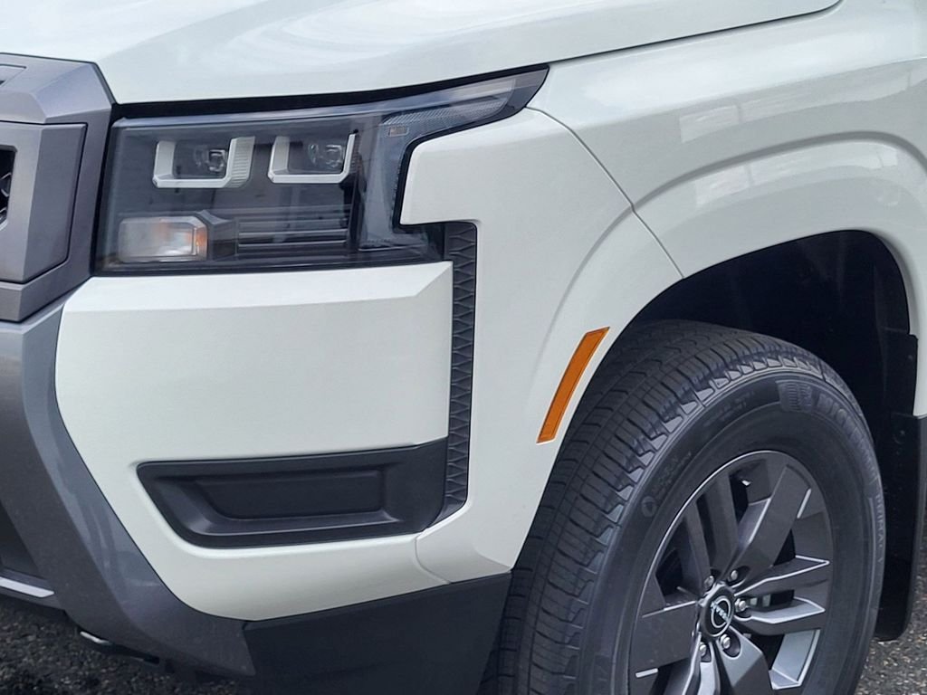 New 2026 Glacier White Nissan SV image 5