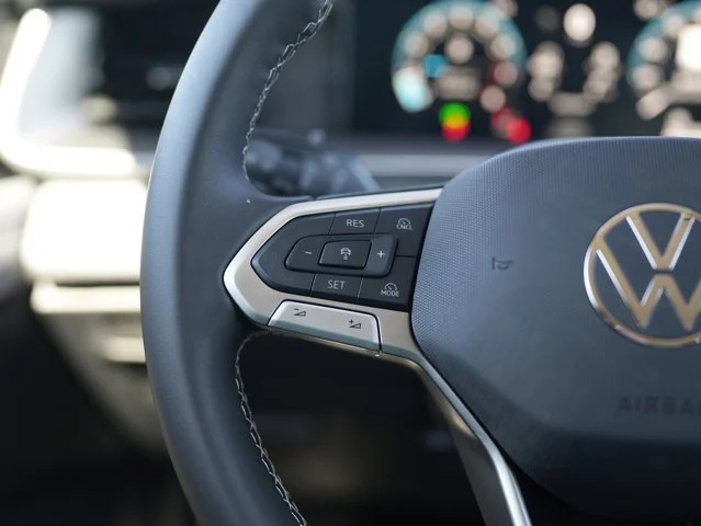 New 2026 Pure White Volkswagen 2.0T S image 18