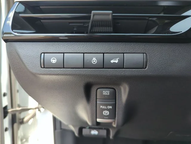 Used 2025 White Nissan SL image 43