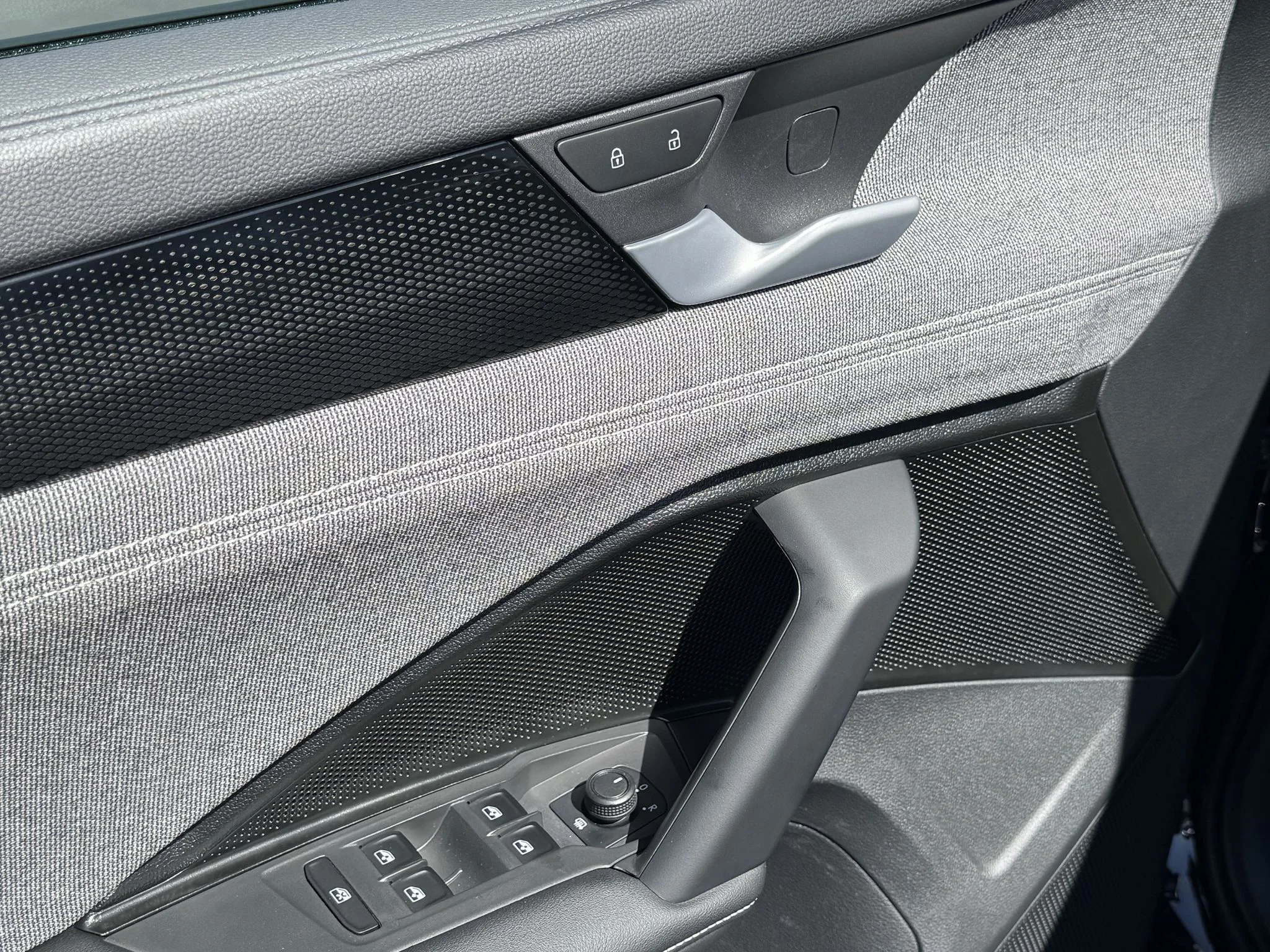 Certified Used 2025 Deep Black Pearl Volkswagen S image 13