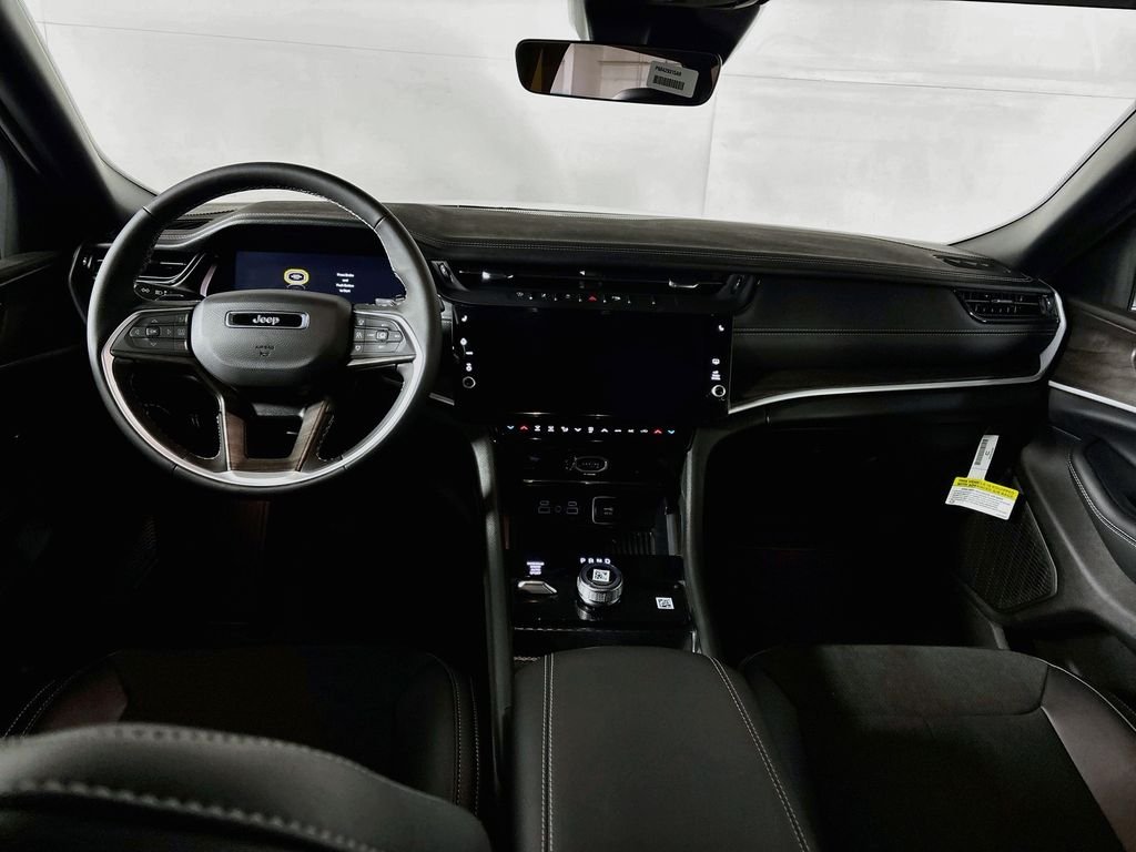 New 2027 Bright White Clear-Coat Paint Jeep Altitude image 12