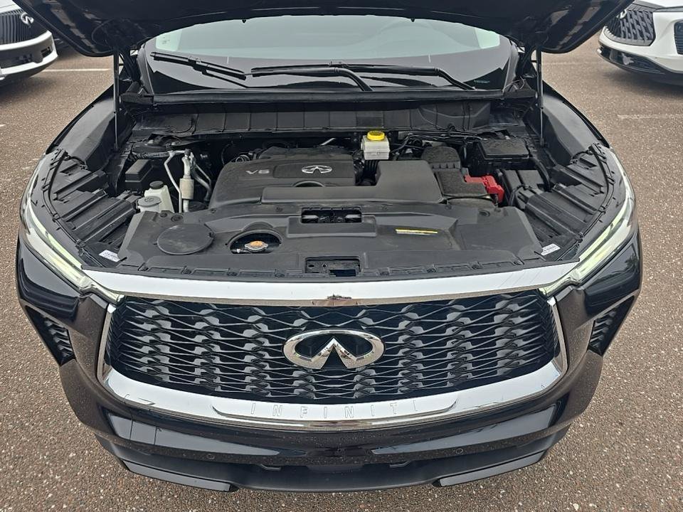 Certified Used 2023 Black INFINITI LUXE image 4