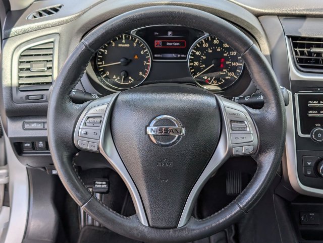 Used 2017 Silver Nissan 2.5 SV image 17