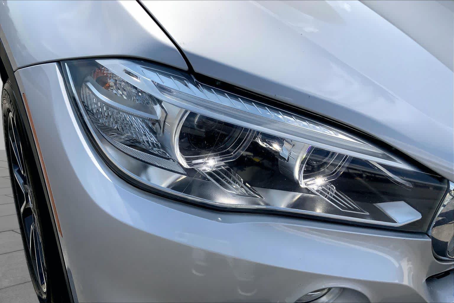 Used 2018 Glacier Silver Metallic BMW sDrive35i image 27