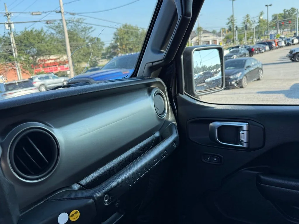 Used 2018 Black Jeep Unlimited Sport S image 22