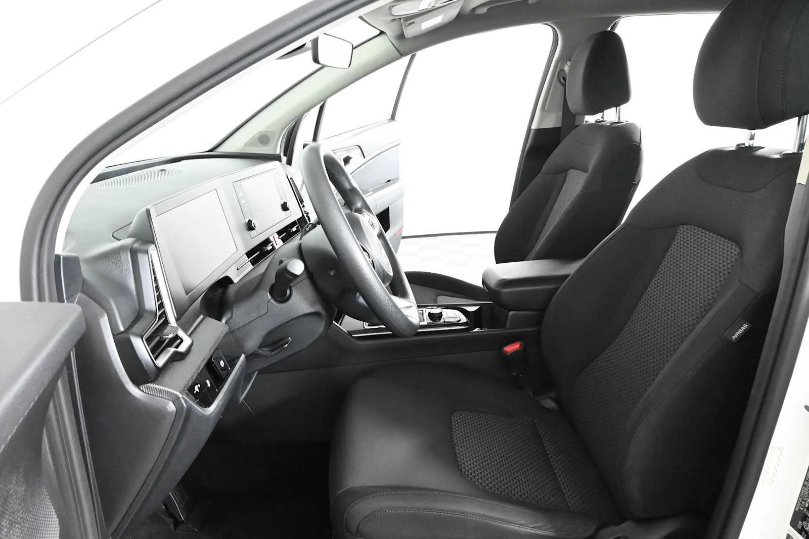 Used 2023 Snow White Pearl Kia LX image 17