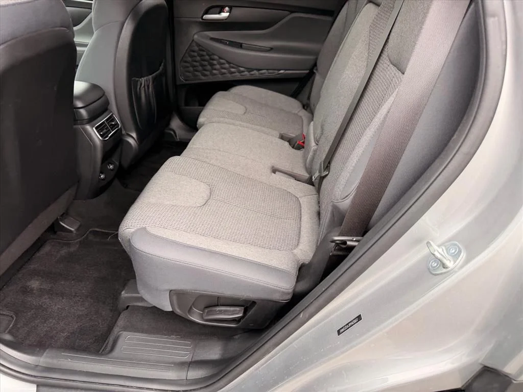 Used 2023 Silver Hyundai SEL image 10