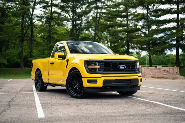 New 2026 Yellow LFP APEX CUSTOM XL image 2