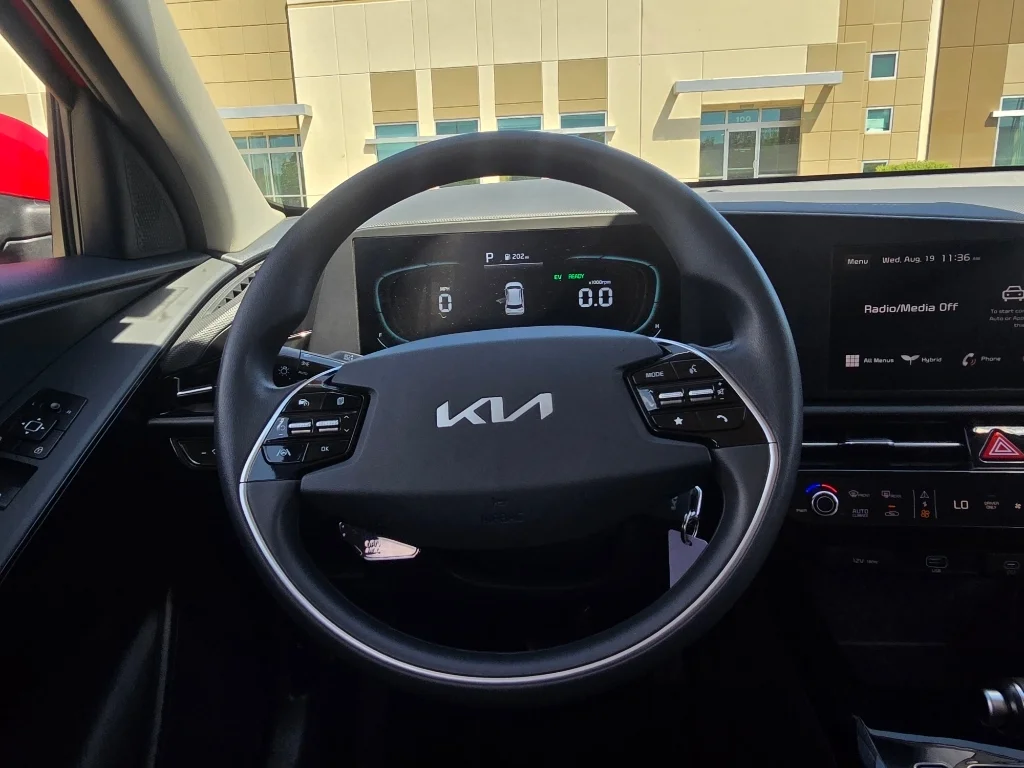 Used 2025 Runway Red Kia LX image 29