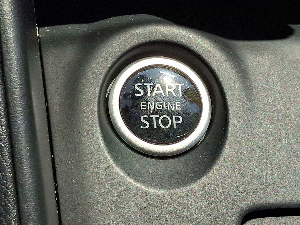 Used 2025 Blue Nissan S image 24