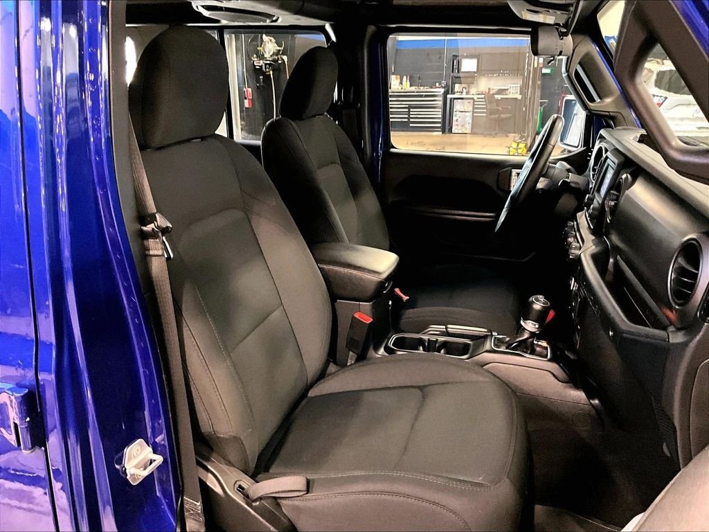 Used 2019 Blue Jeep Unlimited Sport S image 11