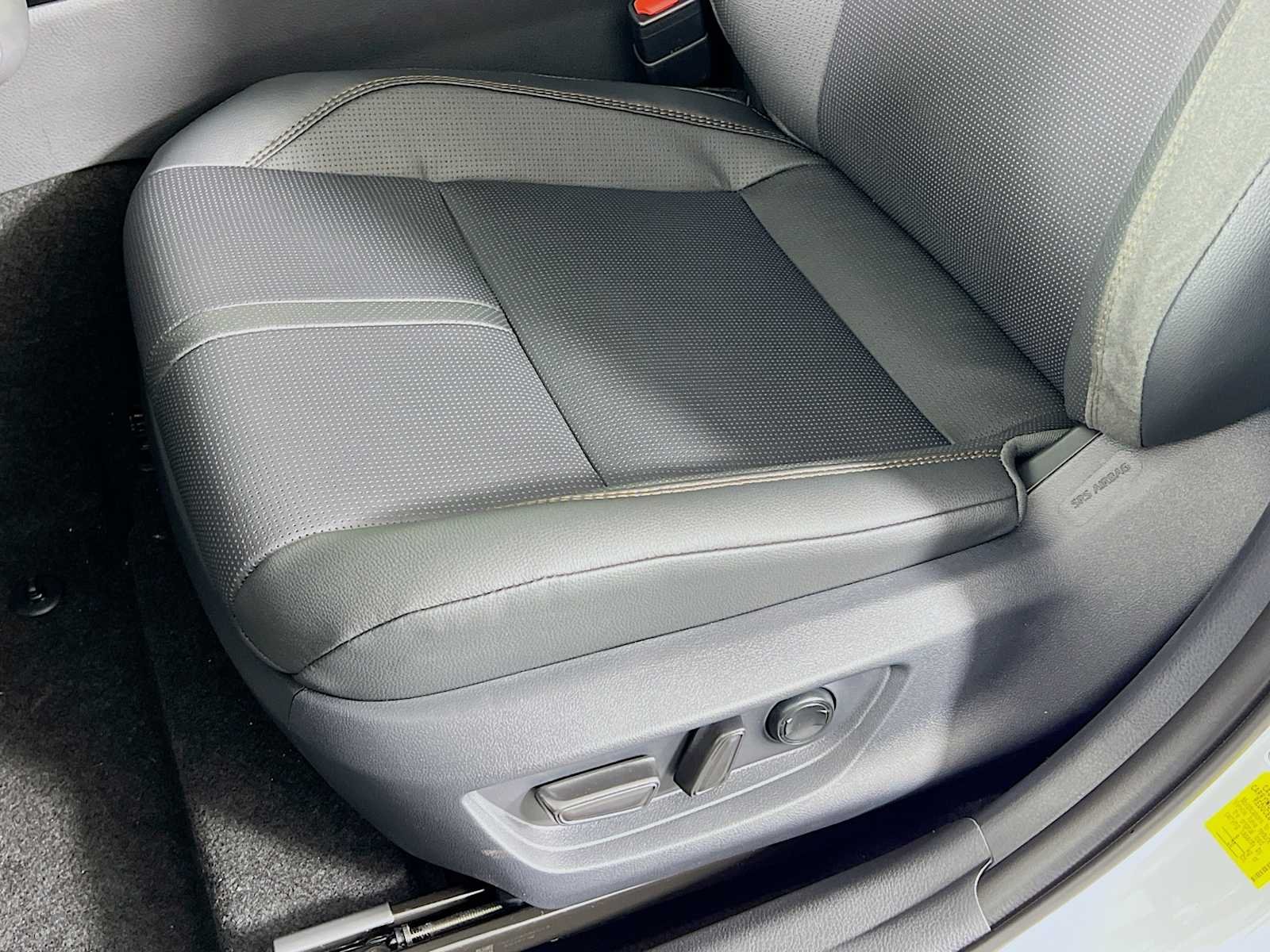 New 2026 Wind Chill Pearl Toyota XLE image 18