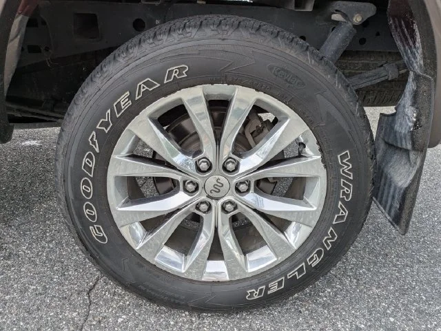 Used 2016 Bronze Ford King Ranch image 9