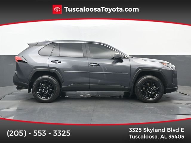 2022 Toyota RAV4 LE FWD's photo