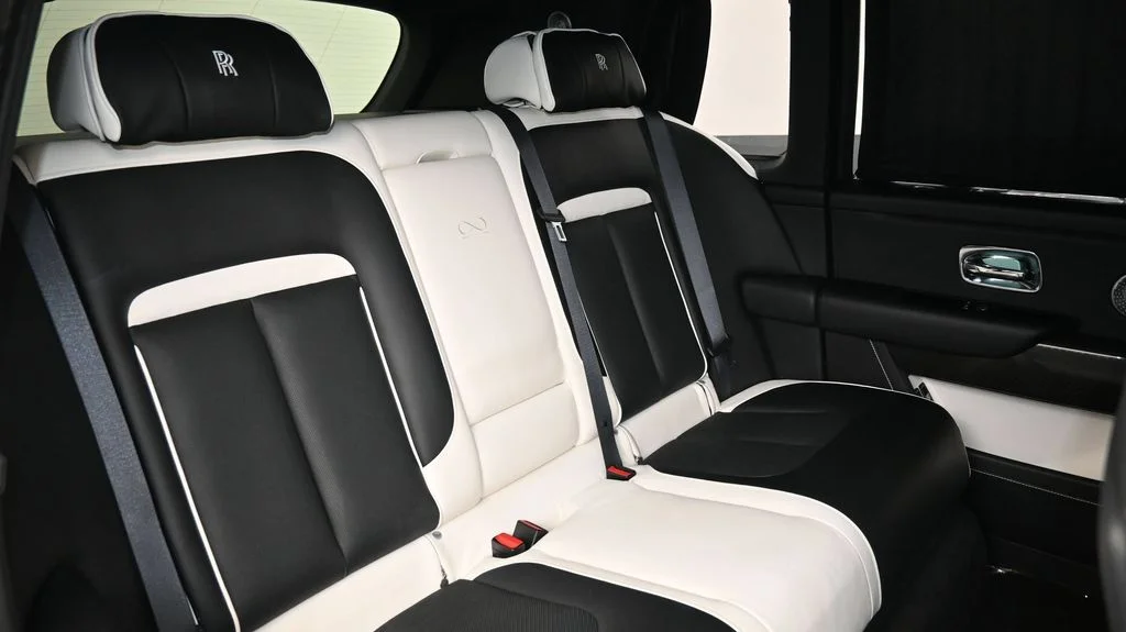 Certified Used 2022 White Rolls-Royce Black Badge image 8