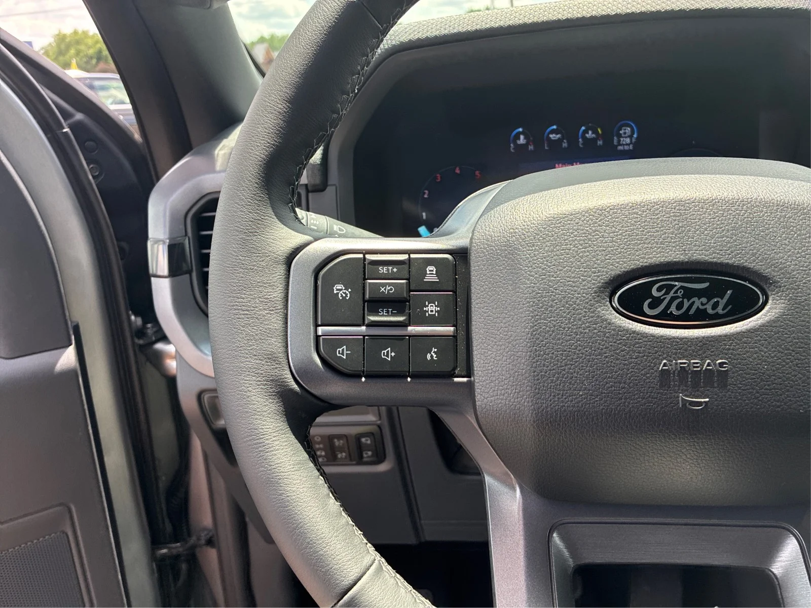 New 2026 Iconic Silver Metallic Ford XLT image 22