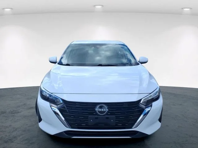 Used 2025 White Nissan SV image 4