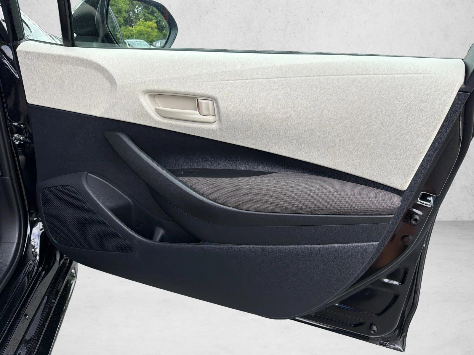 New 2026 Midnight Black Metallic Toyota LE image 14