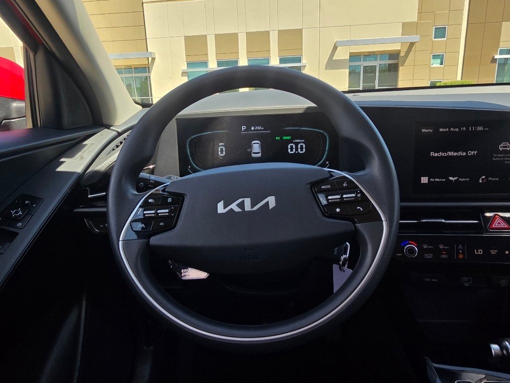 Used 2025 Runway Red Kia LX image 28