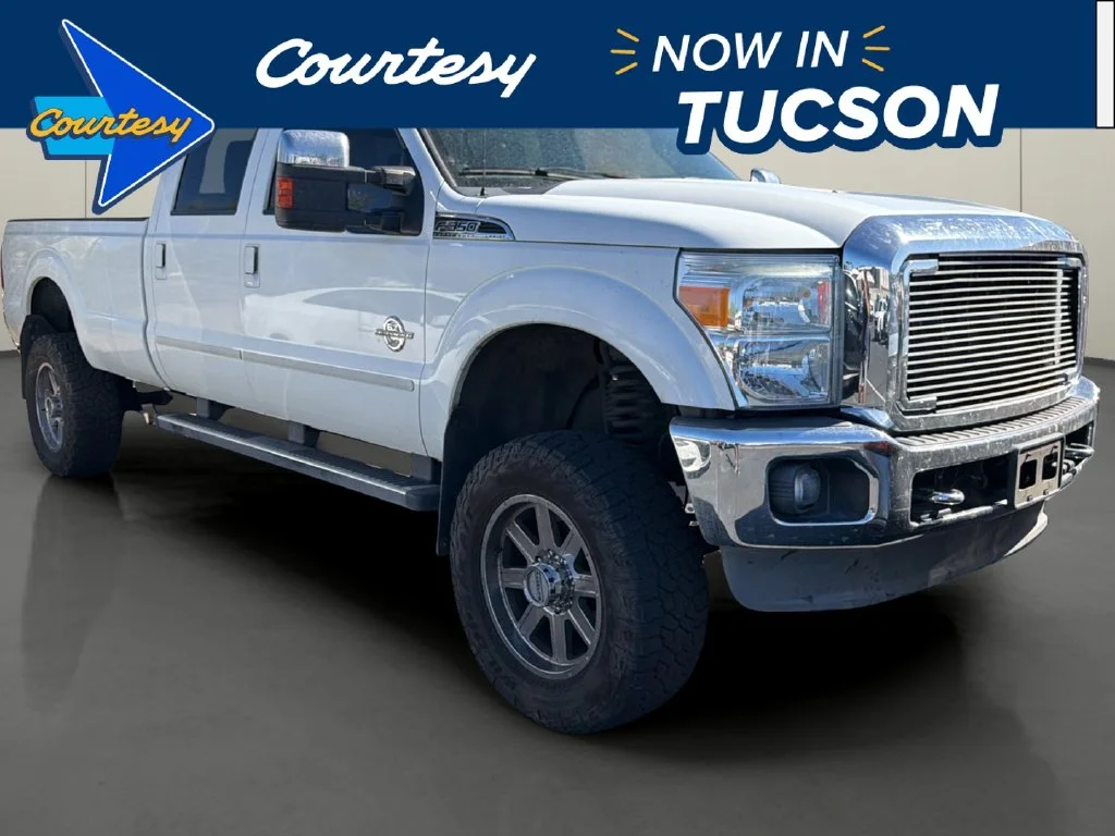 Used 2011 White Ford Lariat image 1