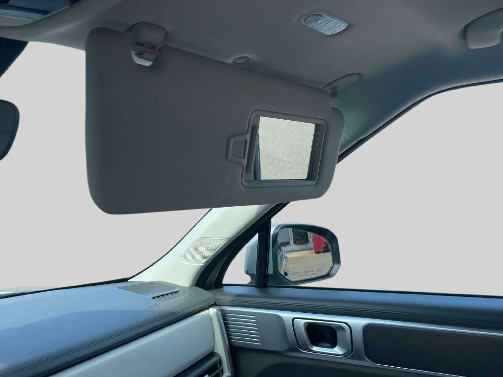 Certified Used 2025 Silver Hyundai SE image 31
