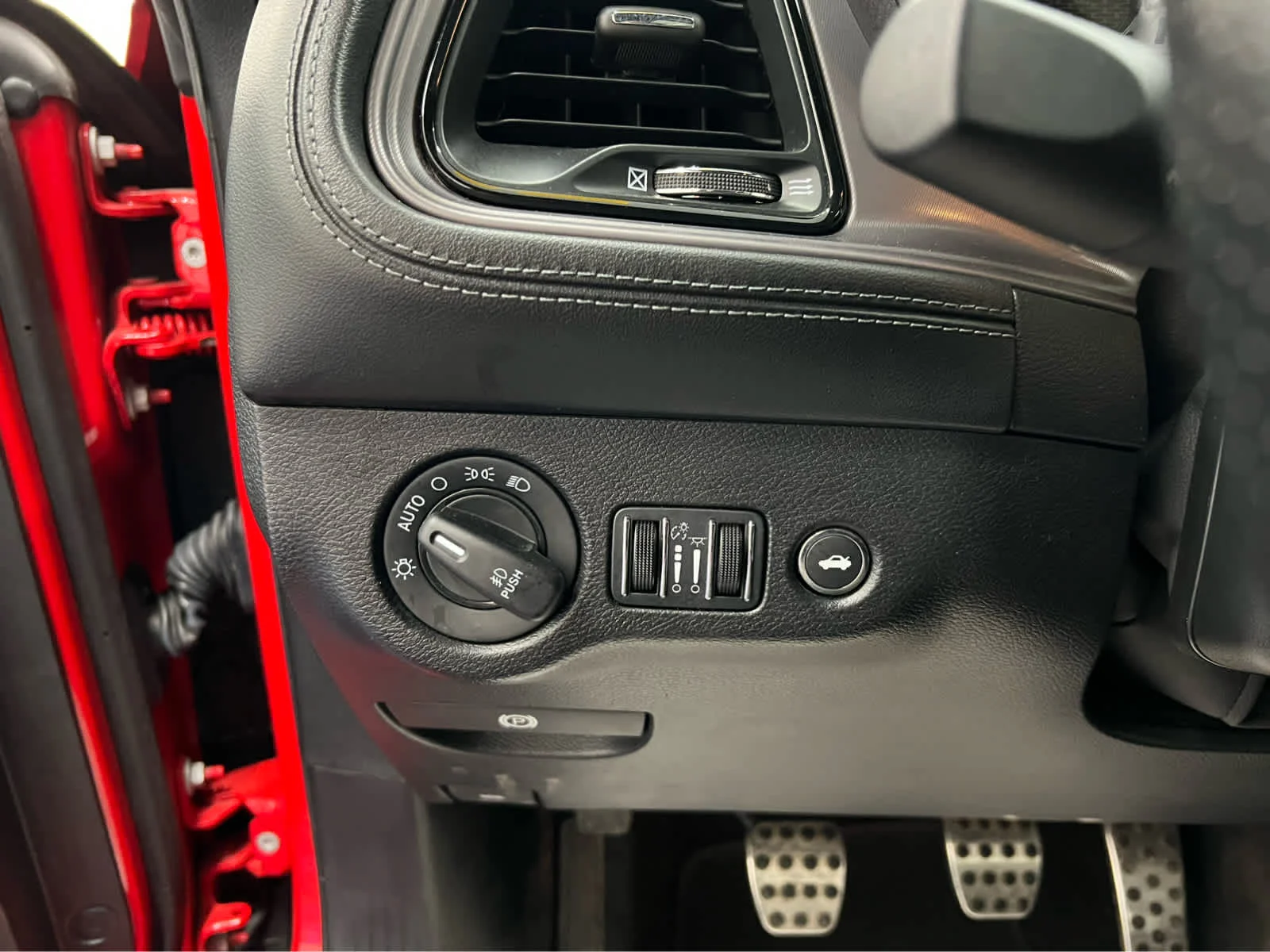 Used 2023 Torred Clearcoat Dodge R/T Scat Pack image 20