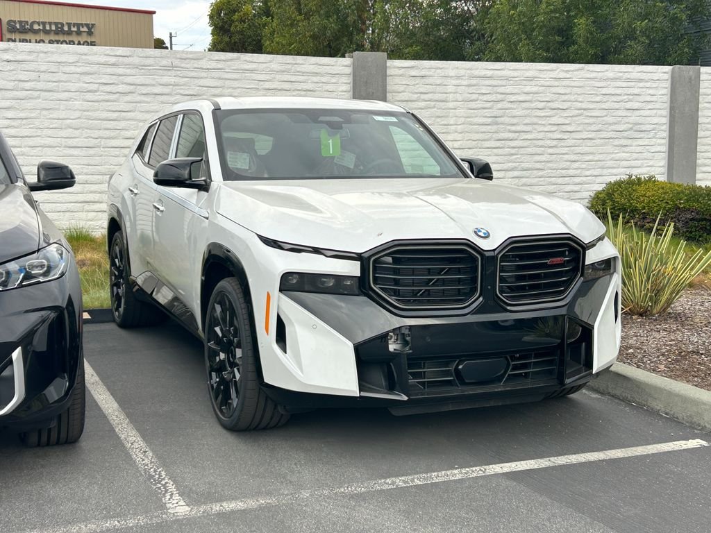 New 2026 Mineral White Metallic BMW Label image 2