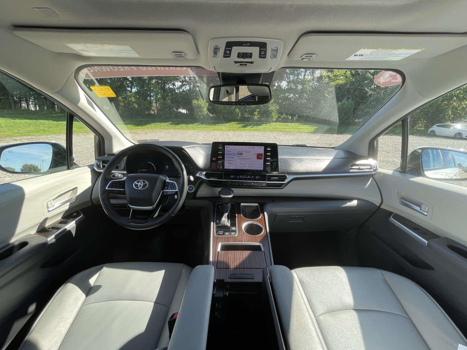 Used 2023 Wind Chill Pearl Toyota XLE image 32