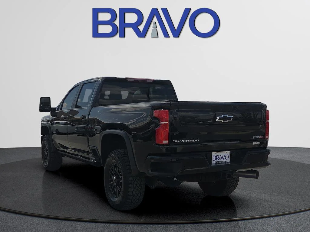 2025 Chevrolet Silverado HD ZR2 4WD Crew Cab Standard Box's photo