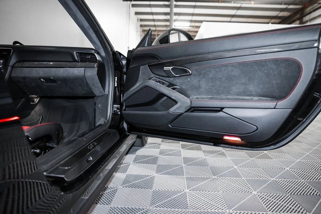 Used 2018 Black Porsche GT3 image 21