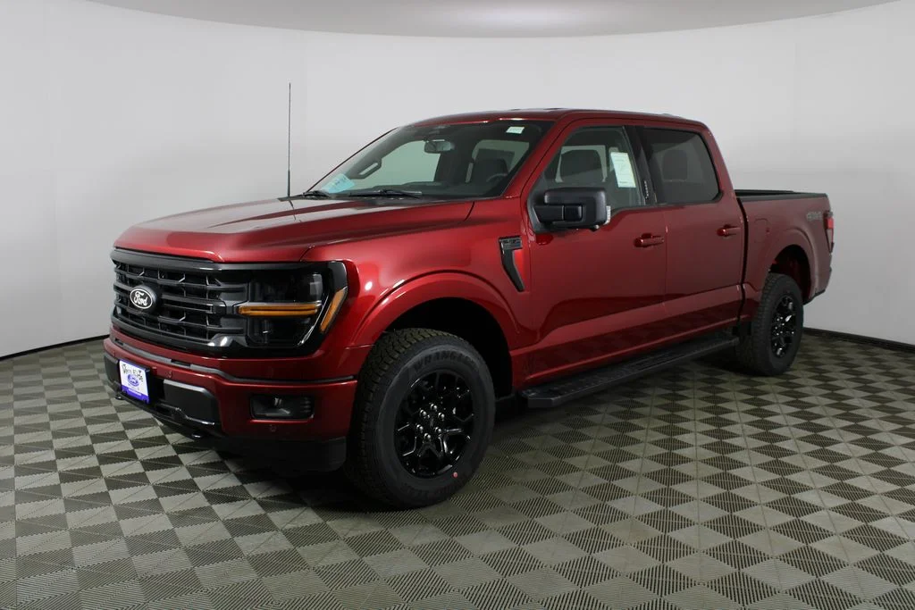 New 2026 Ruby Red Metallic Tinted Clearcoat Ford XLT image 3