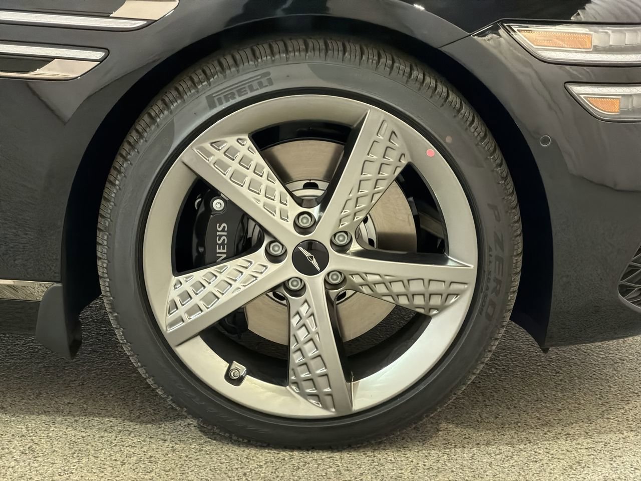 New 2026 Vik Black Genesis 2.5T SPORT PRESTIGE image 10