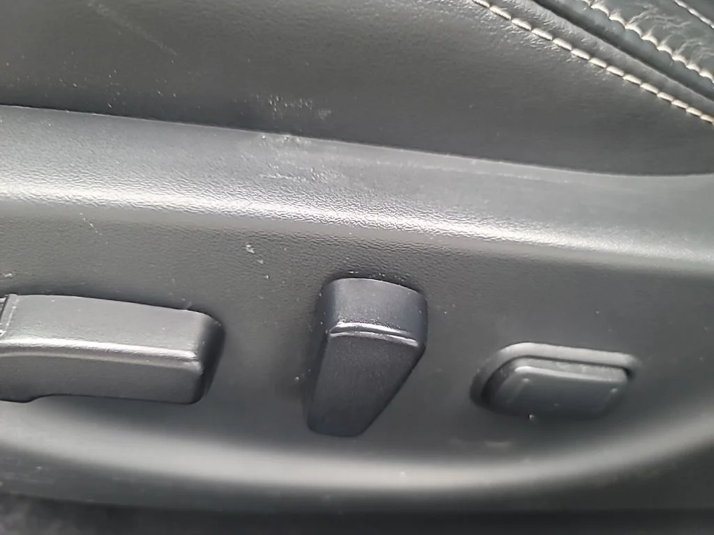 Used 2023 Silver Nissan Platinum image 16