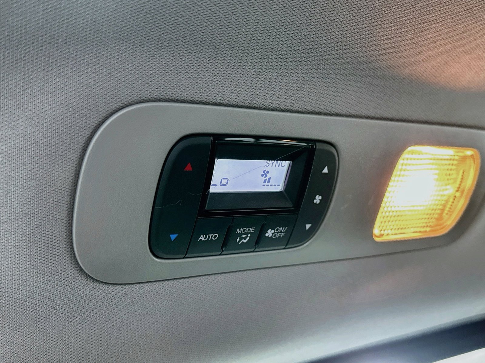 2024 Honda Odyssey EX-L - Photo 32
