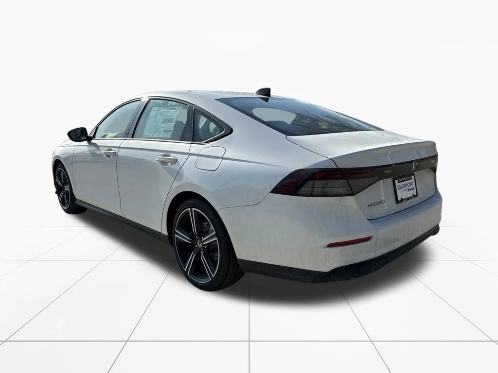 Used 2026 Platinum White Pearl Honda SE image 6
