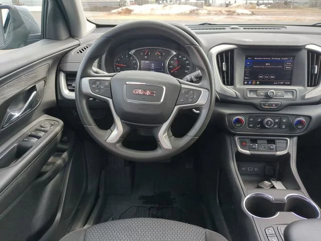 Used 2024 Sterling Metallic GMC SLE image 17