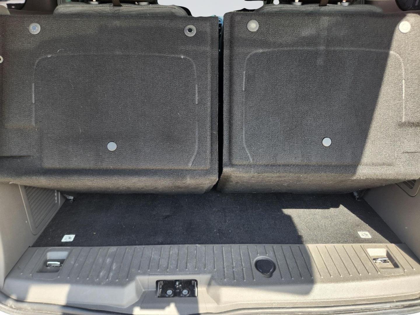 Used 2023 Frozen White Ford XLT image 32