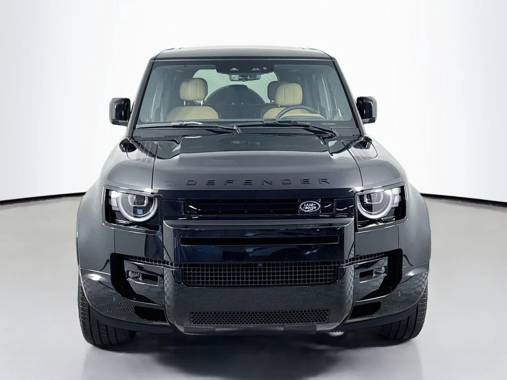 Certified Used 2026 Black Land Rover V8 image 6