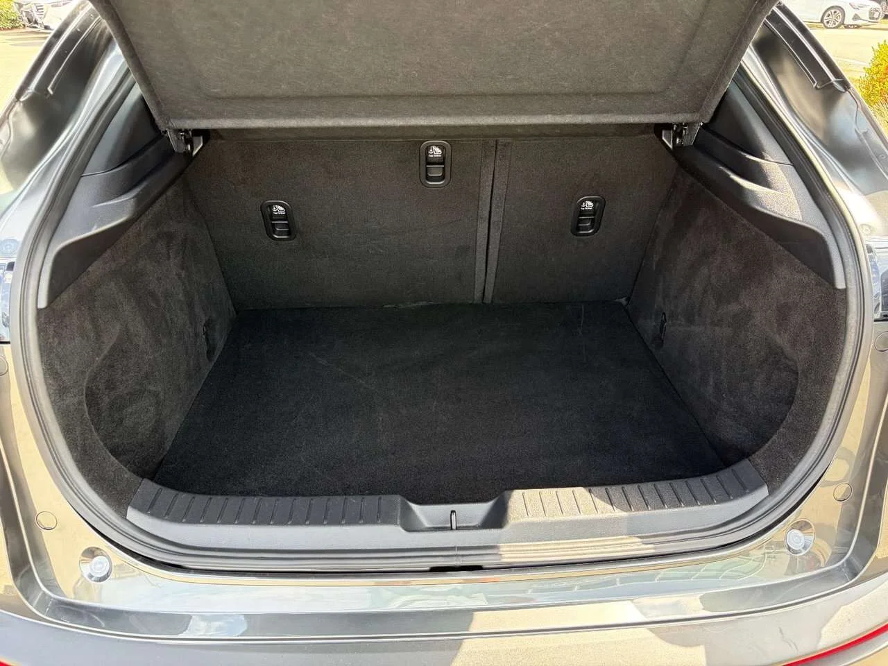 Used 2023  Mazda GX image 10