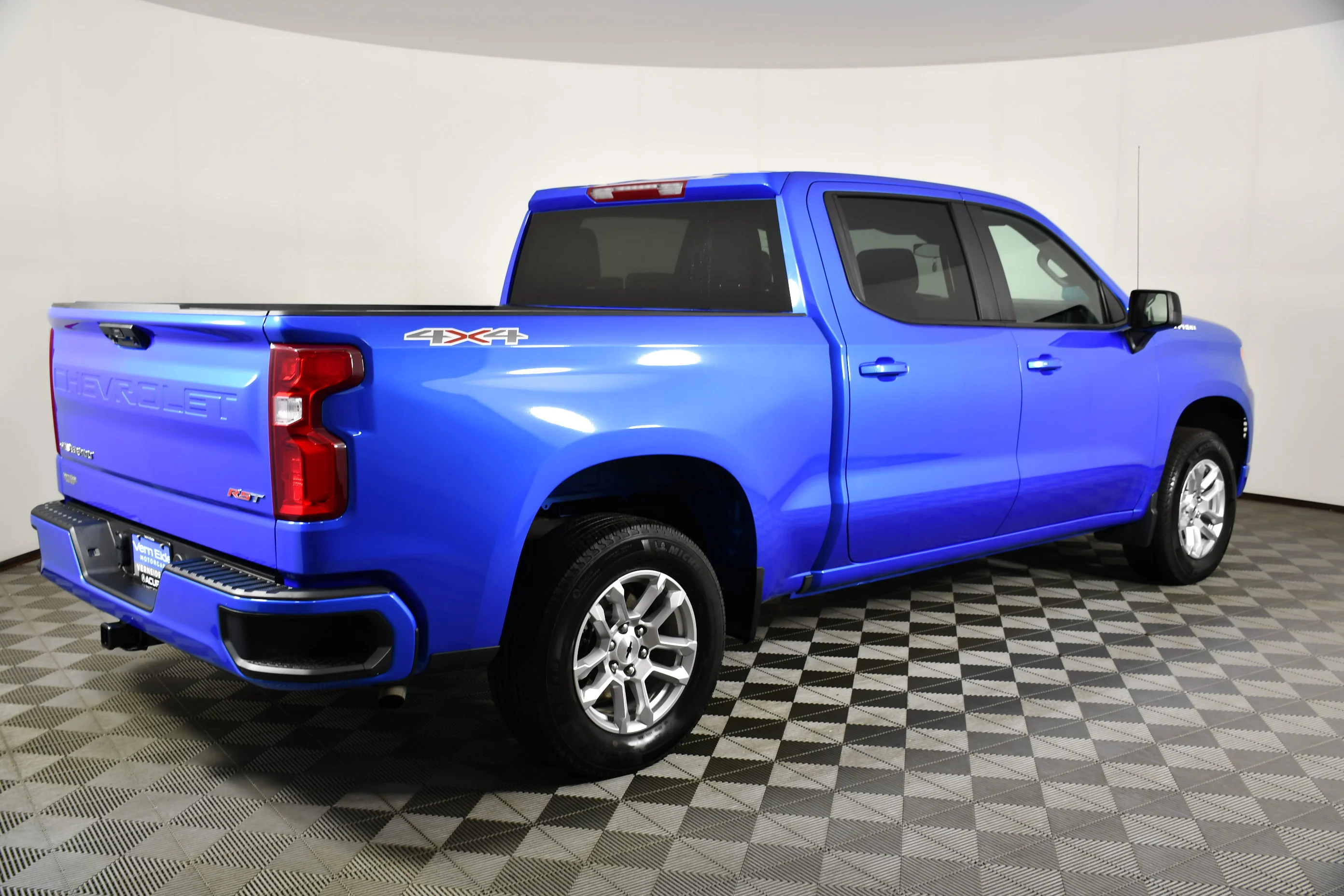 Used 2026 Riptide Blue Metallic Chevrolet RST image 6