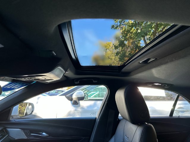 Used 2021 White Cadillac Premium Luxury image 31