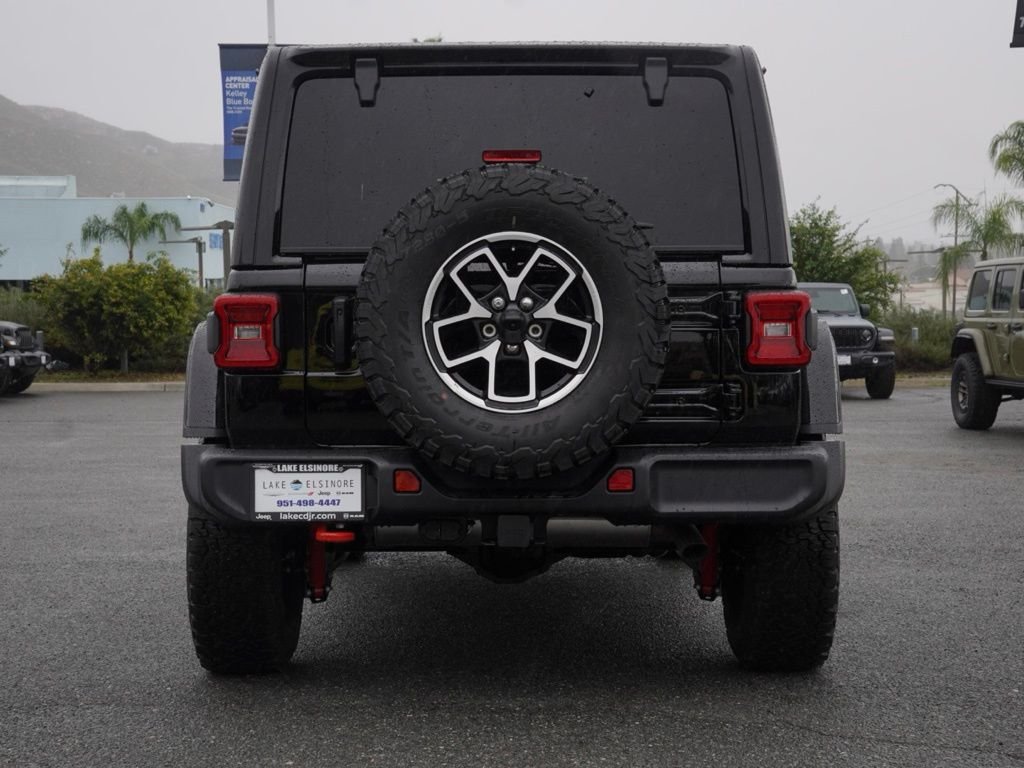 New 2026 Black Clear-Coat Exterior Paint Jeep Rubicon image 4