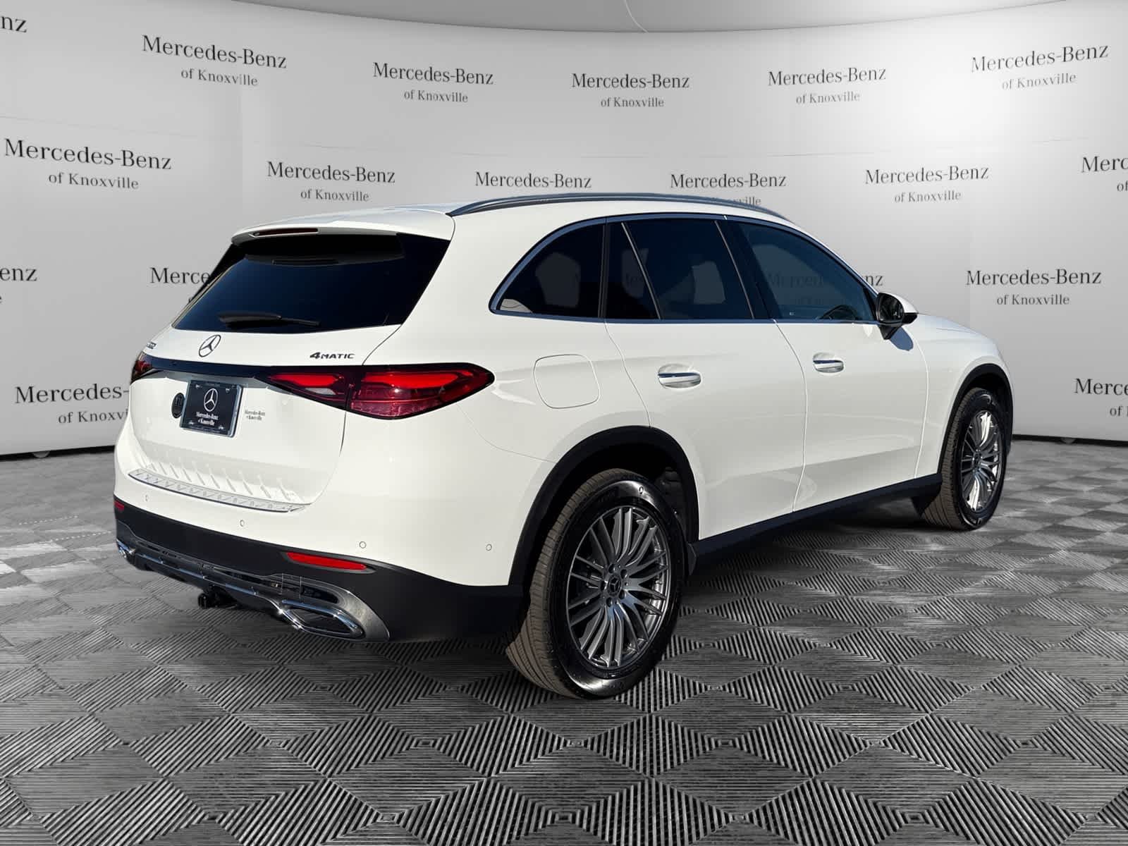 New 2027 Polar White Mercedes-Benz GLC 300 image 5